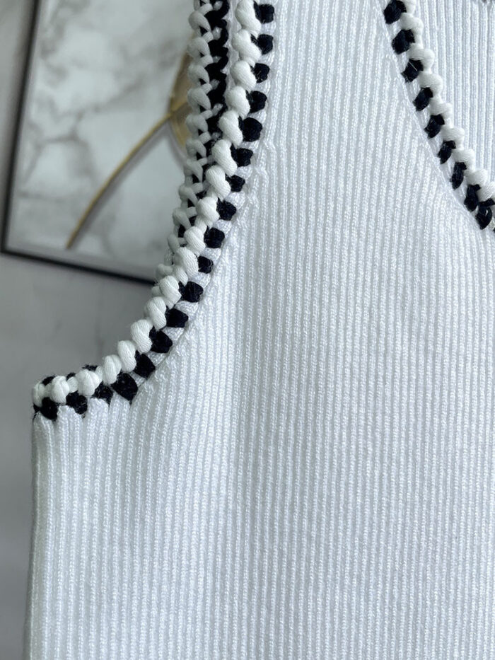 Beaded Flower Slim Fit Wild Vest Knitwear For Women - Image 2